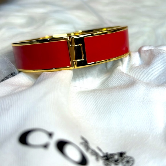🔥💯 Authentic Coach Signature Hinged Bangle Bracelet - Picture 2 of 4